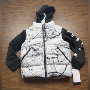 Air Jordan Black and White Splatter Design Vest, Boys 4T